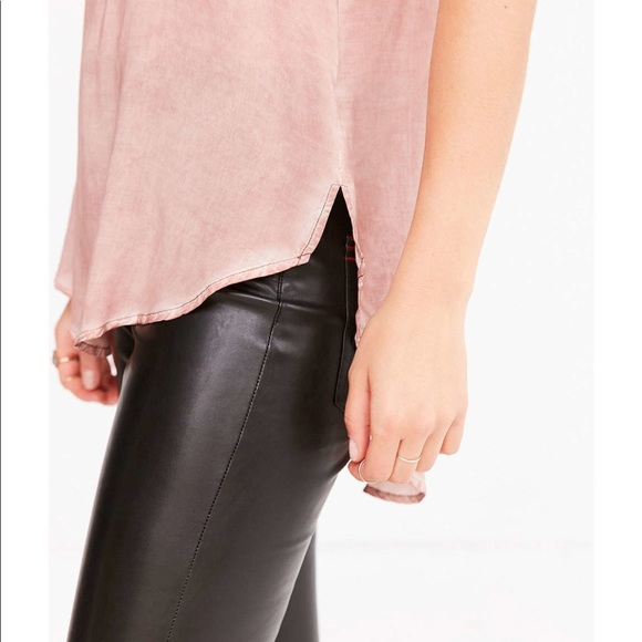 BRAND NEW W/TAGS BDG TOP - Picture 3 of 5